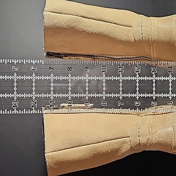 Sorel Suede Wedge Boots w/side zippers Size 7 VGUC Camel & Tan Rubber Tread - Picture 8 of 11